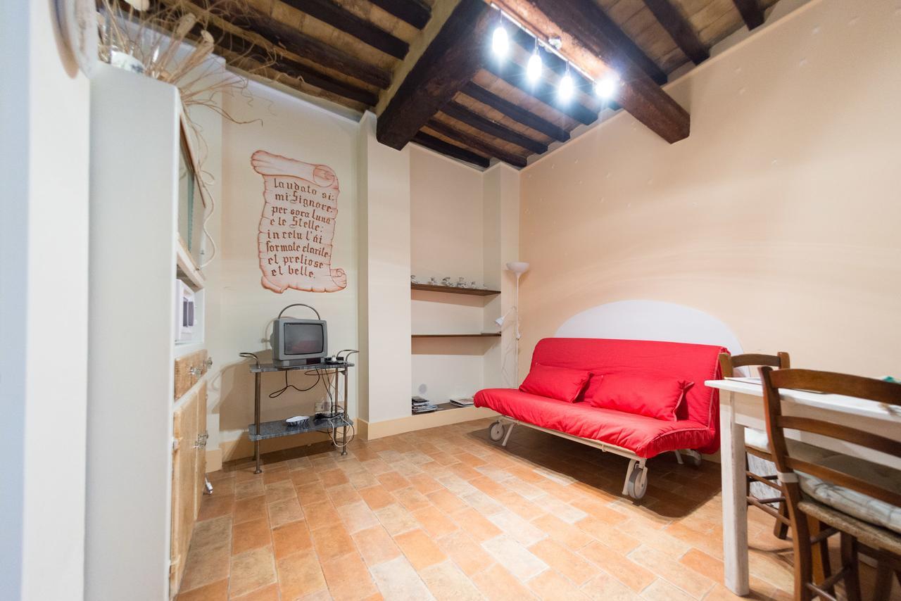 Appartamenti Turistici Vicolo S. Chiara Sassoferrato Exterior foto